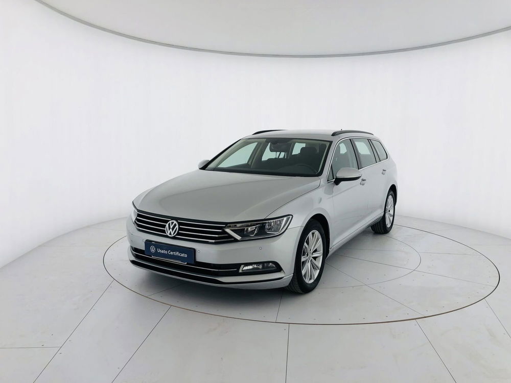 Volkswagen Passat Variant usata a Massa-Carrara