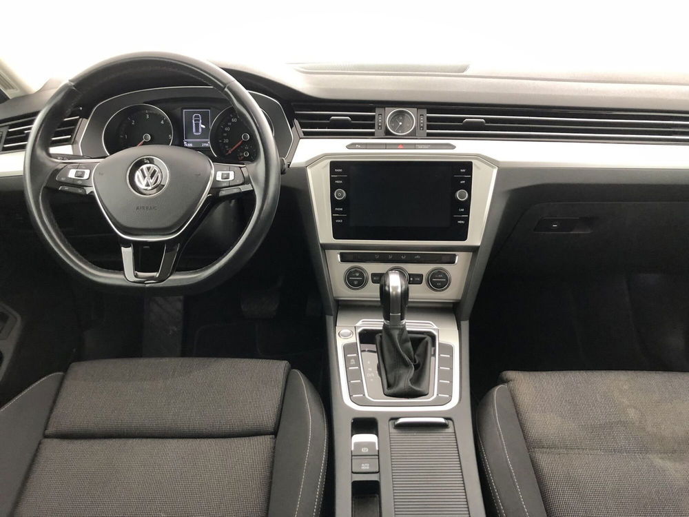 Volkswagen Passat Variant usata a Massa-Carrara (11)