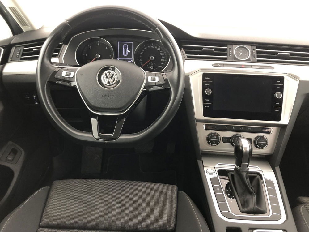 Volkswagen Passat Variant usata a Massa-Carrara (12)