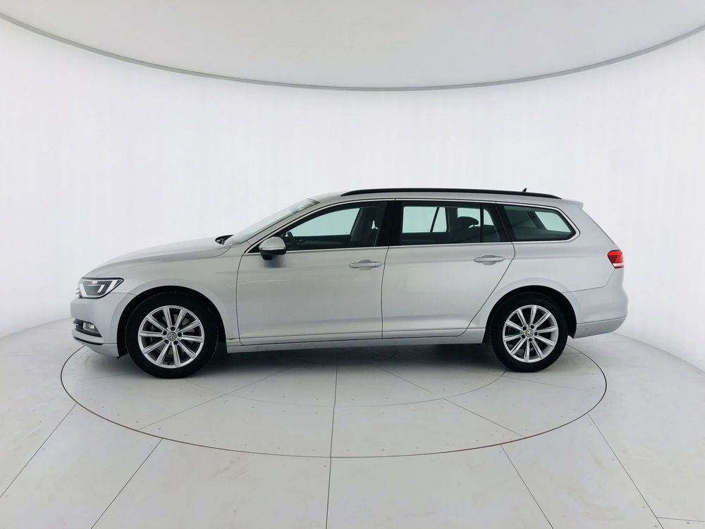 Volkswagen Passat Variant usata a Massa-Carrara (2)