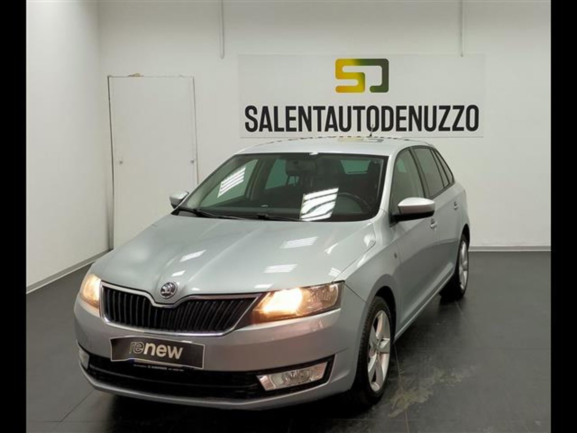 Skoda Rapid Spaceback TSI 86CV Ambition del 2014 usata a Lecce