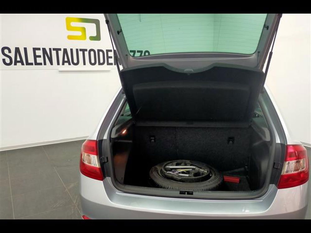 Skoda Rapid Spaceback usata a Lecce (12)