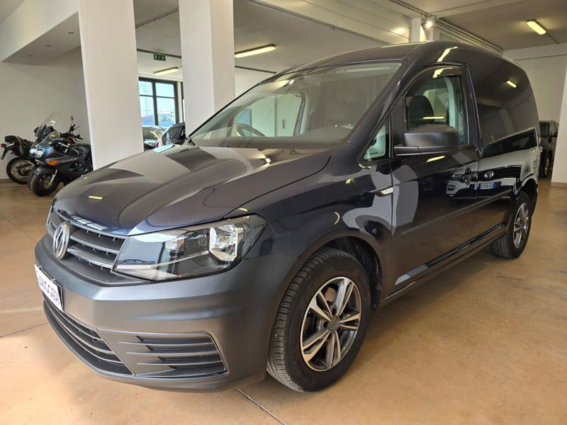 Volkswagen Veicoli Commerciali Caddy 2.0 TDI 102 CV DSG Furgone del 2015 usata a Rimini