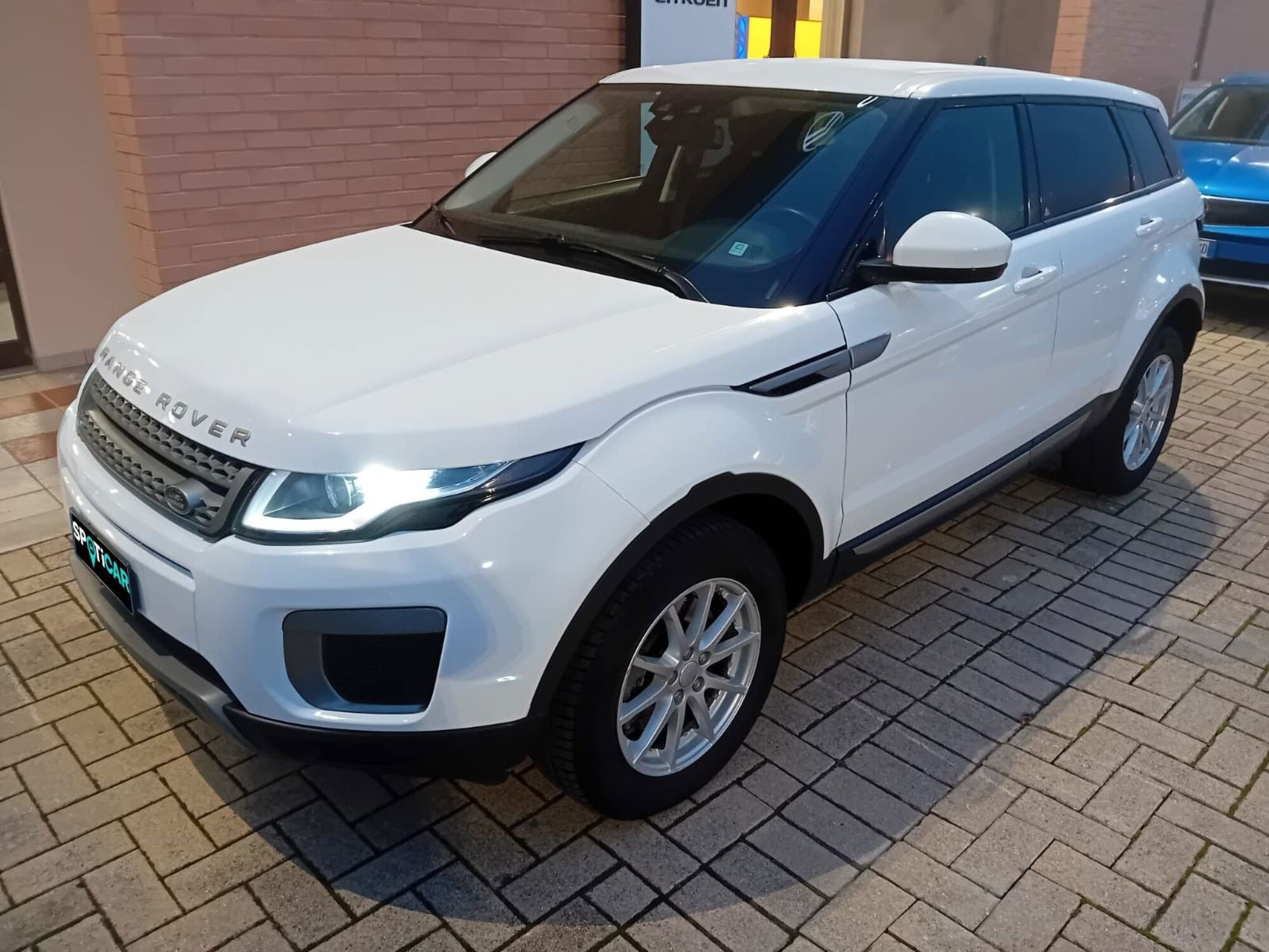 Land Rover Range Rover Evoque 2.0 TD4 150 CV 5p. Pure  del 2016 usata a Barberino Val d&#039;Elsa