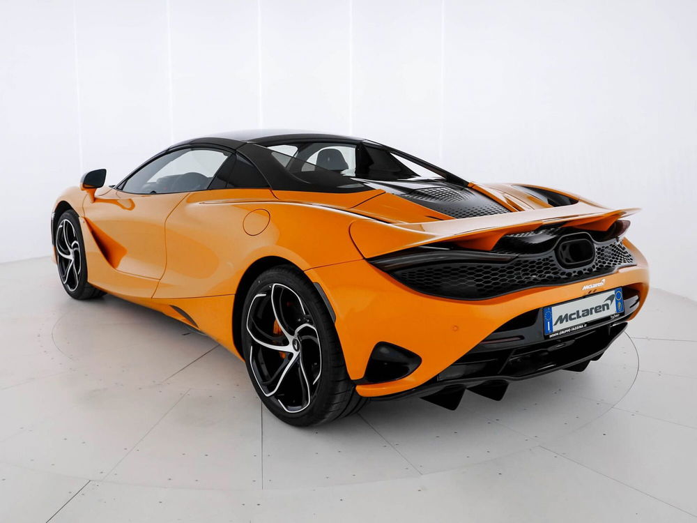 McLaren 750S Cabrio nuova a Milano (6)