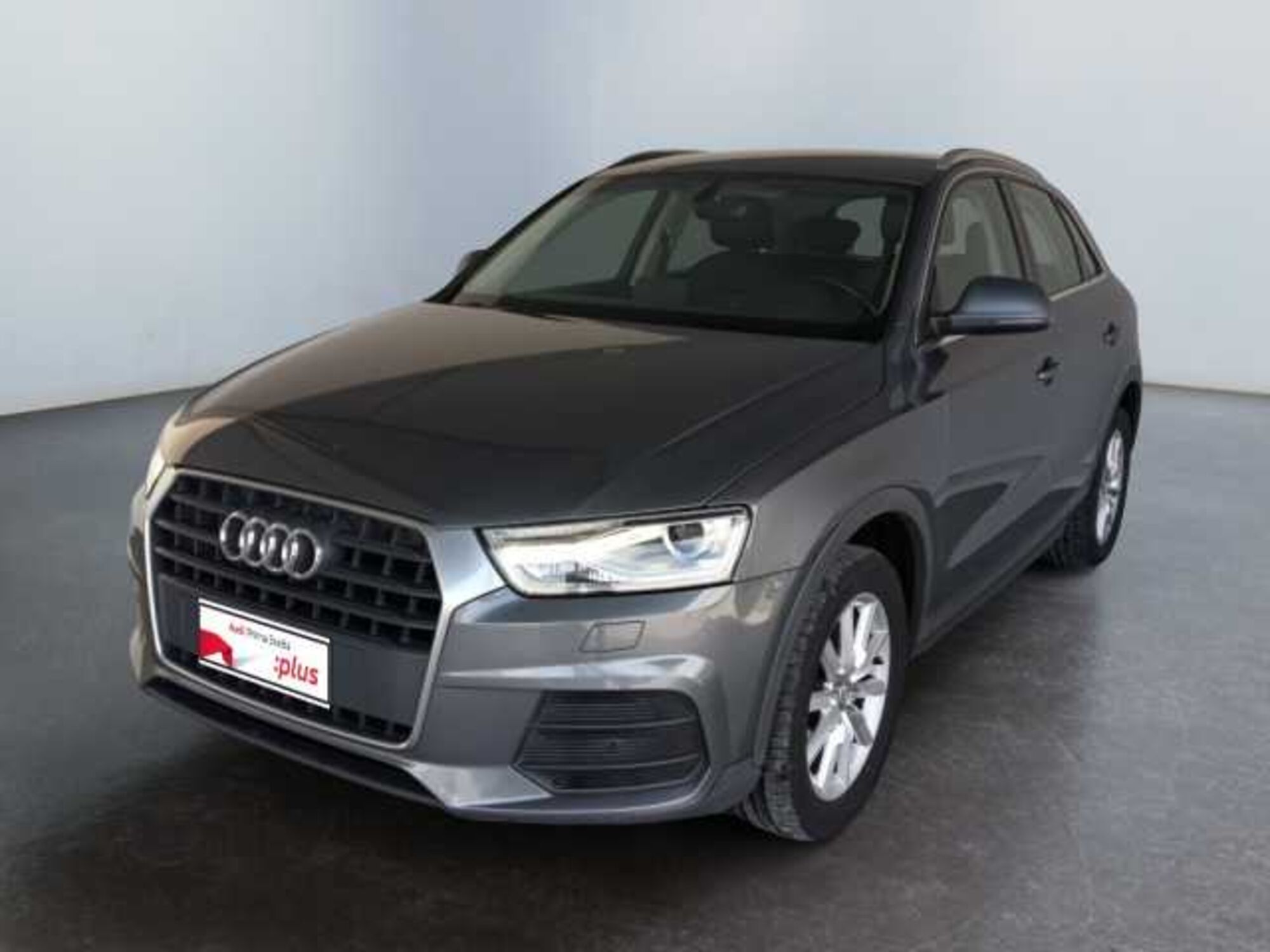 Audi Q3 2.0 TDI 120 CV Business  del 2017 usata a Lucca