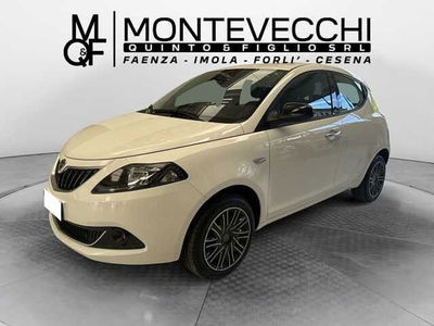 Lancia Ypsilon 1.0 FireFly 5 porte S&amp;S Hybrid Silver Plus del 2023 usata a Faenza