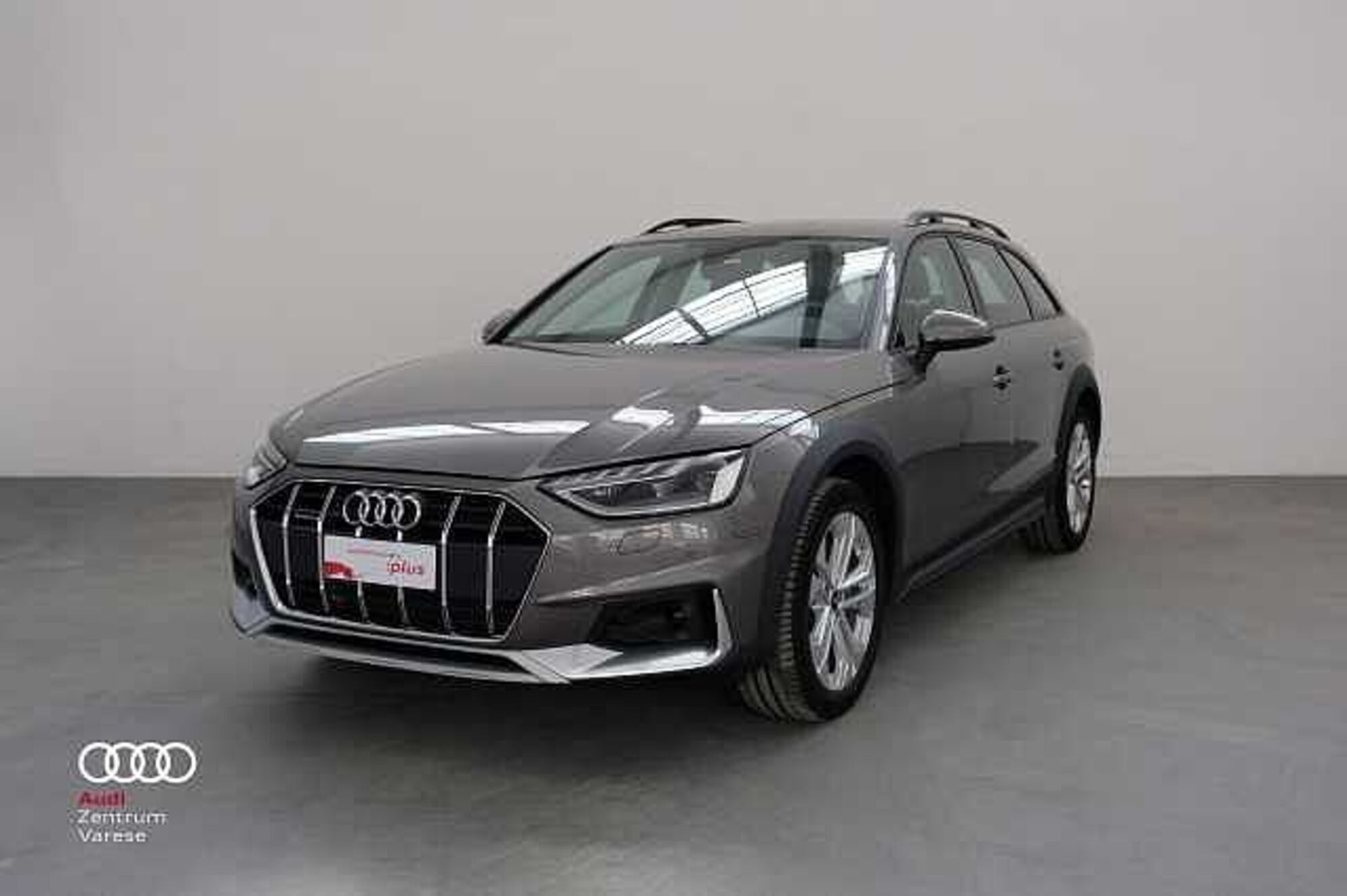 Audi A4 Allroad Allroad 40 2.0 tdi mhev Identity Contrast quattro 204cv s-tronic del 2021 usata a Varese