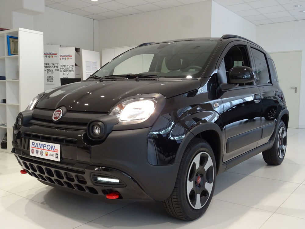 Fiat Panda Cross nuova a Venezia