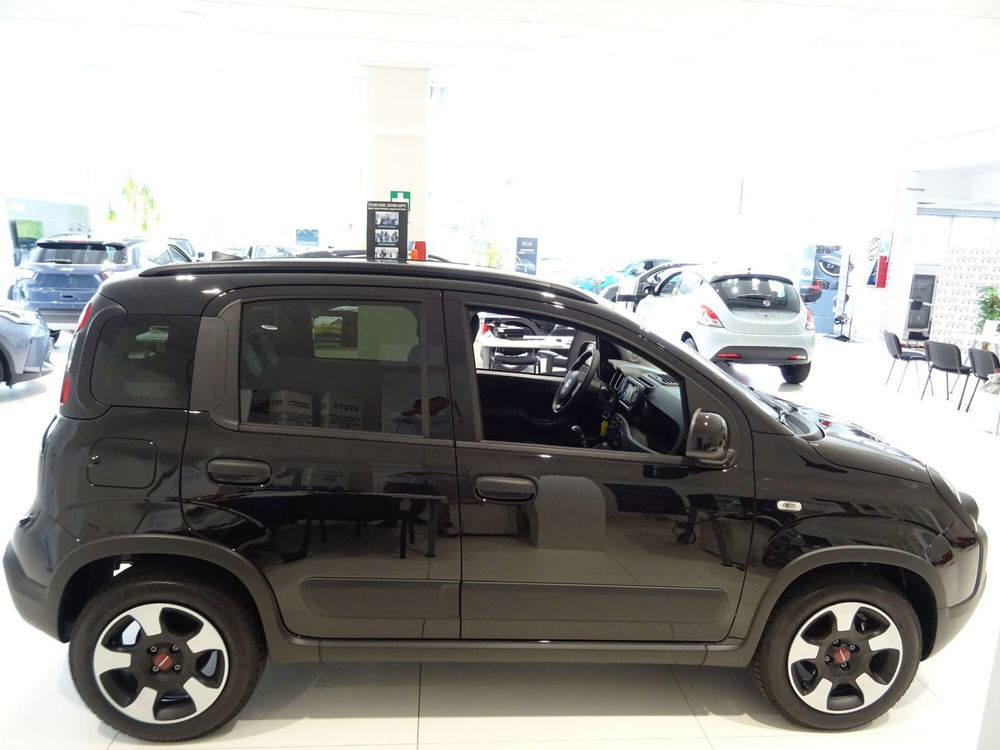 Fiat Panda Cross nuova a Venezia (2)