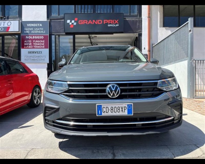 Volkswagen Tiguan 2.0 TDI 150 CV SCR DSG 4MOTION Life del 2021 usata a Castenaso