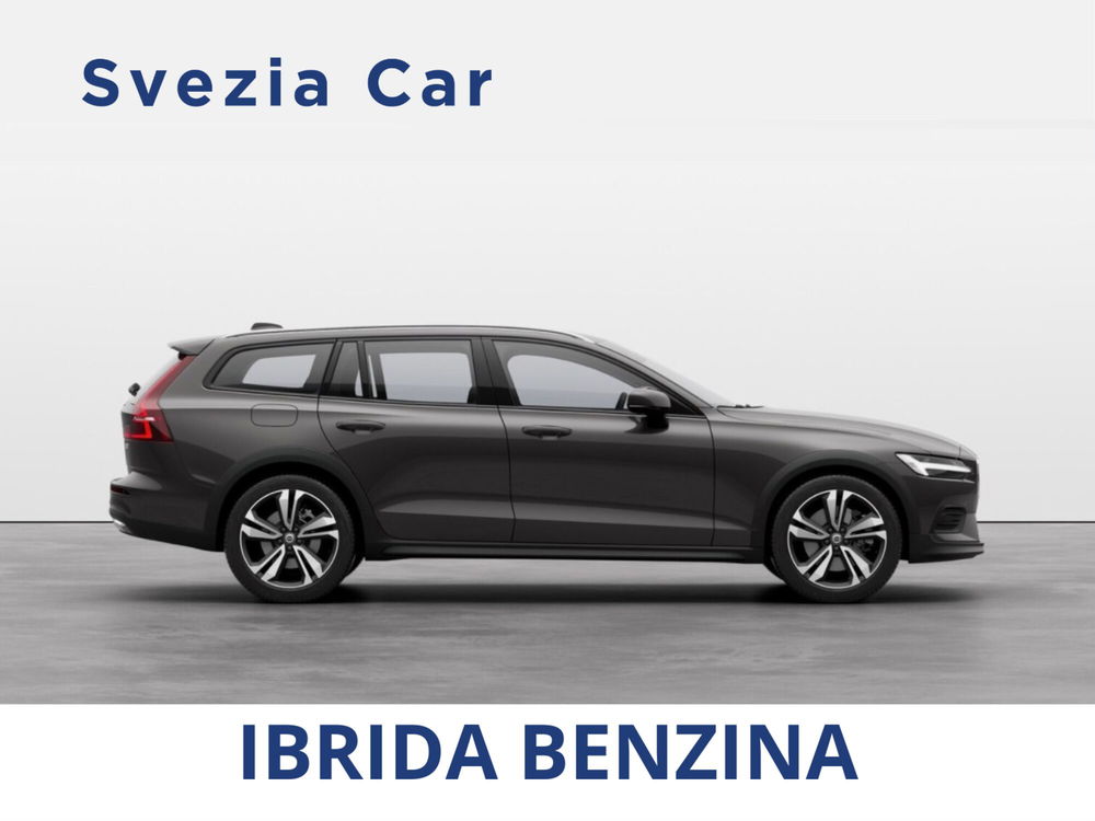 Volvo V60 Cross Country nuova a Milano (3)