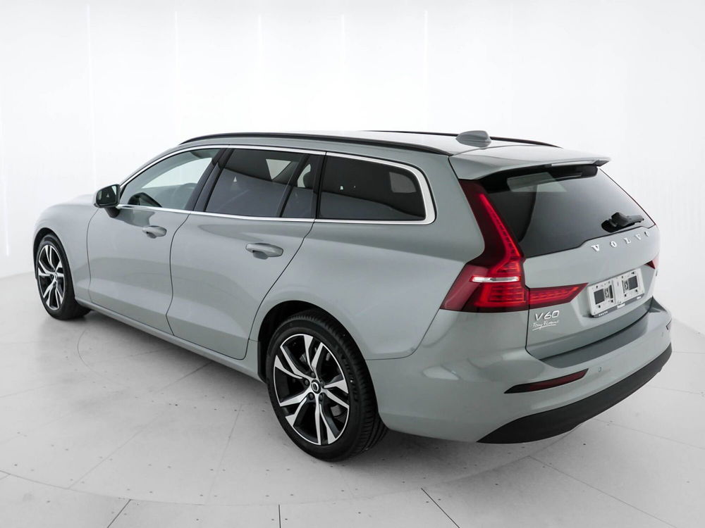 Volvo V60 nuova a Milano (2)