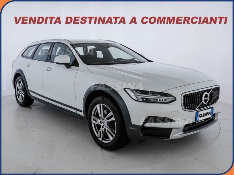 Volvo V90 Cross Country D4 AWD Geartronic Pro  del 2019 usata a Milano