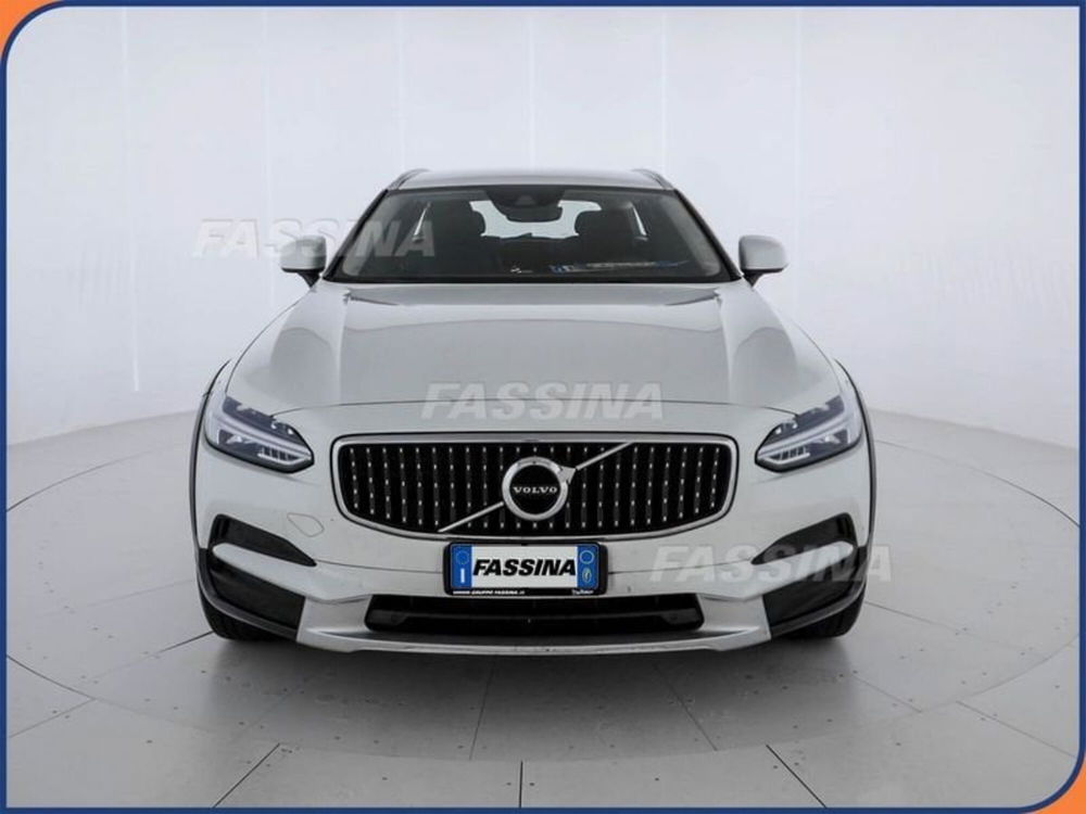 Volvo V90 Cross Country usata a Milano (2)