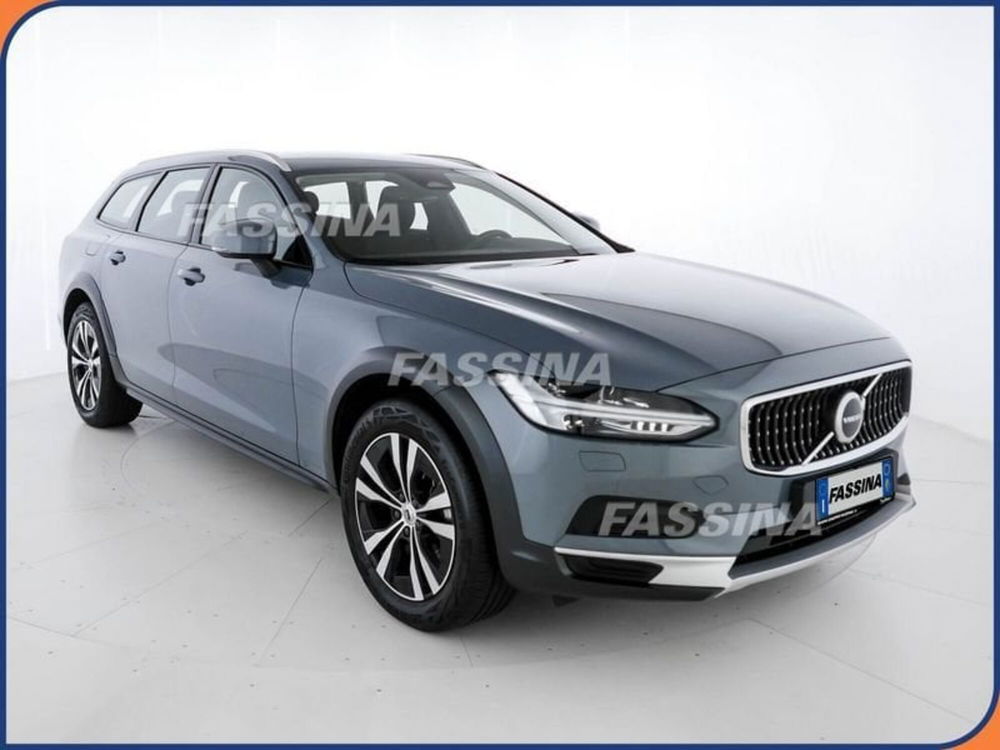 Volvo V90 Cross Country usata a Milano