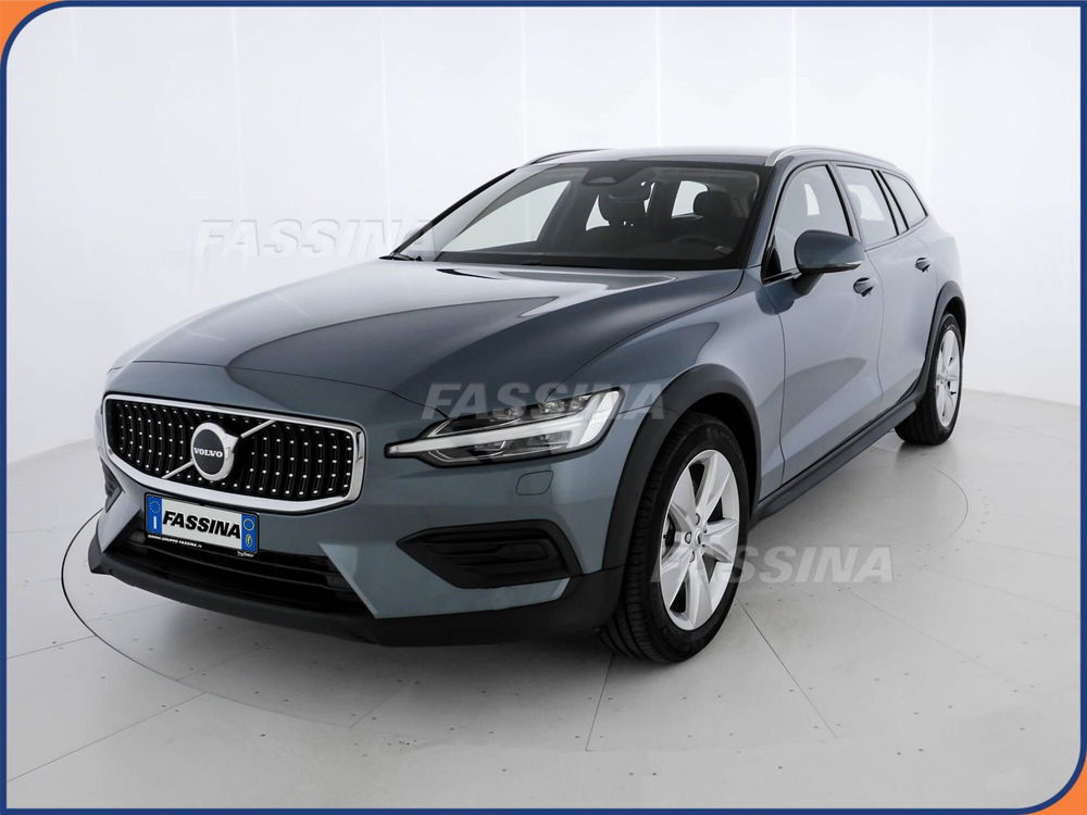 Volvo V60 Cross Country usata a Milano