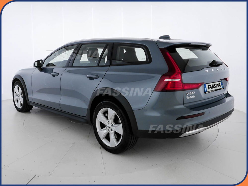 Volvo V60 Cross Country usata a Milano (4)