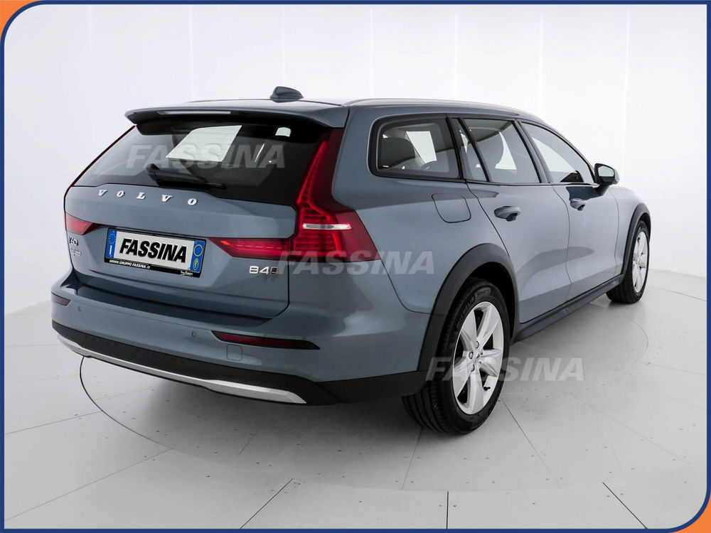 Volvo V60 Cross Country usata a Milano (5)