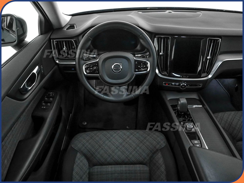 Volvo V60 Cross Country usata a Milano (8)