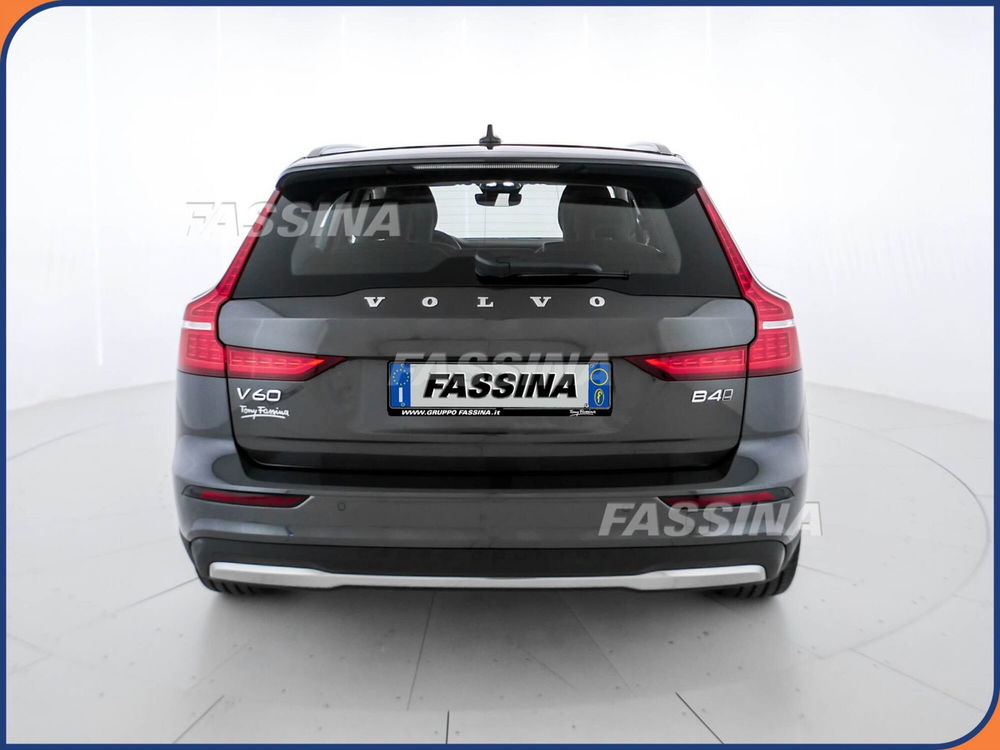 Volvo V60 Cross Country usata a Milano (4)