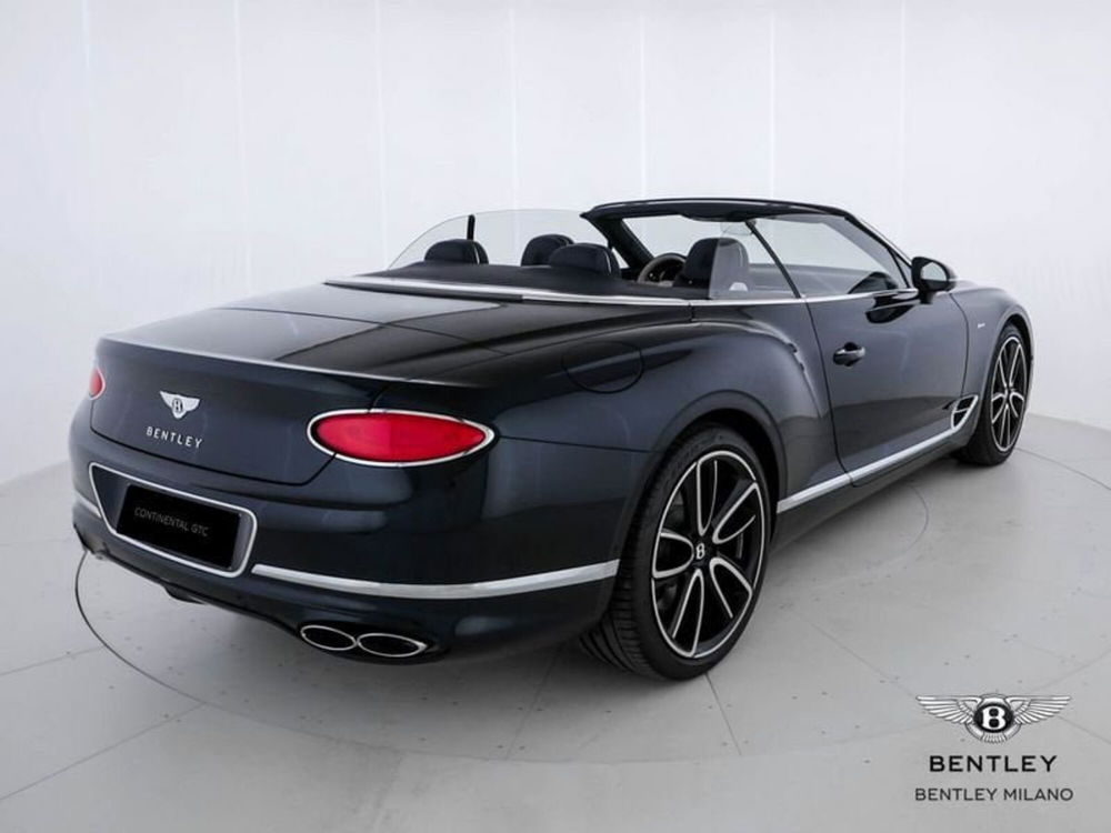 Bentley Continental GTC nuova a Milano (8)