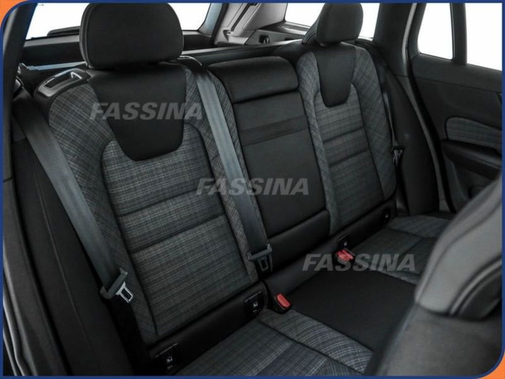 Volvo V60 Cross Country usata a Milano (12)