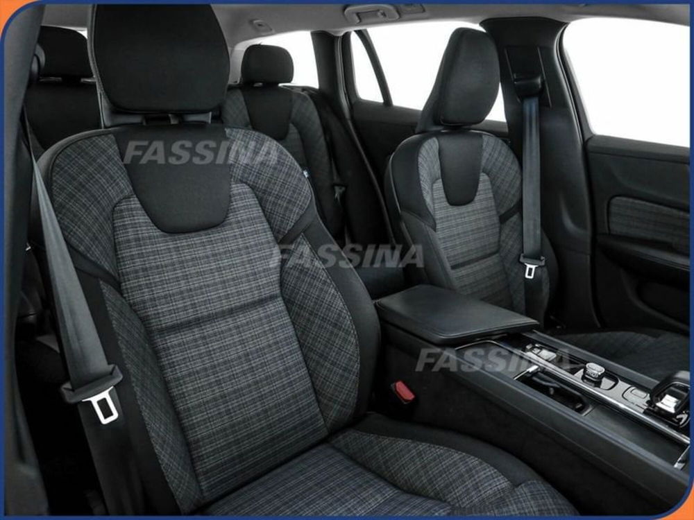 Volvo V60 Cross Country usata a Milano (13)