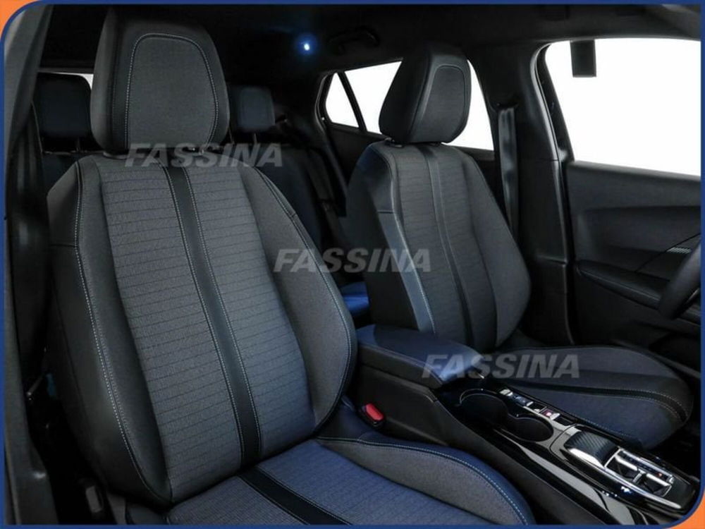 Peugeot 2008 usata a Milano (12)