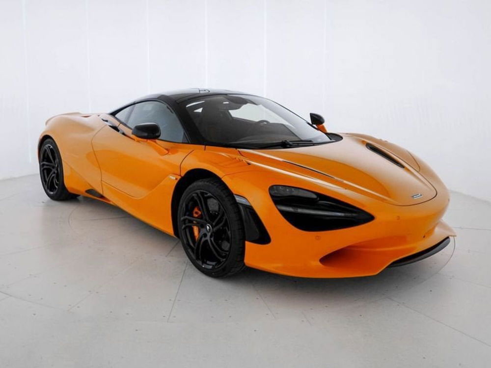 McLaren 750S Coupé nuova a Milano