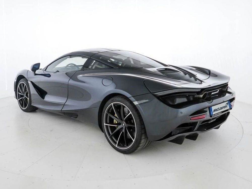 McLaren 720S Coupé usata a Milano (4)