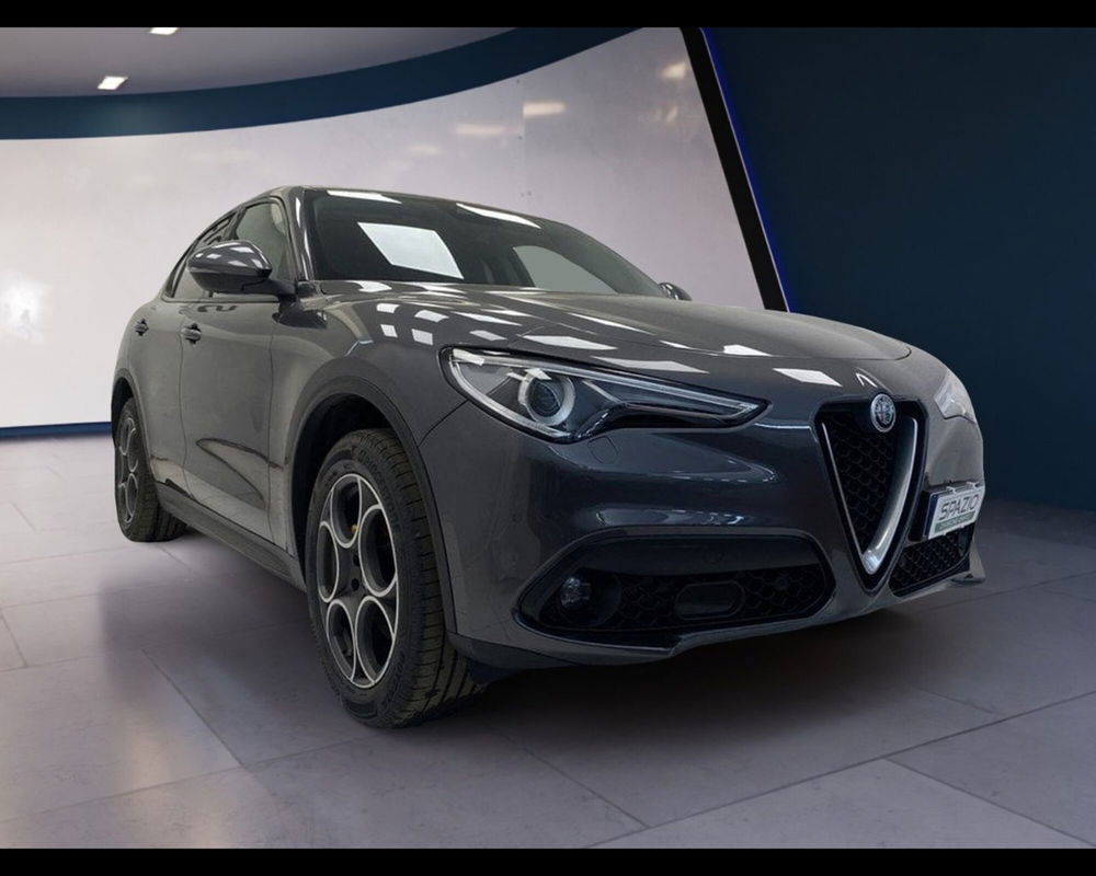 Alfa Romeo Stelvio usata a Torino (7)