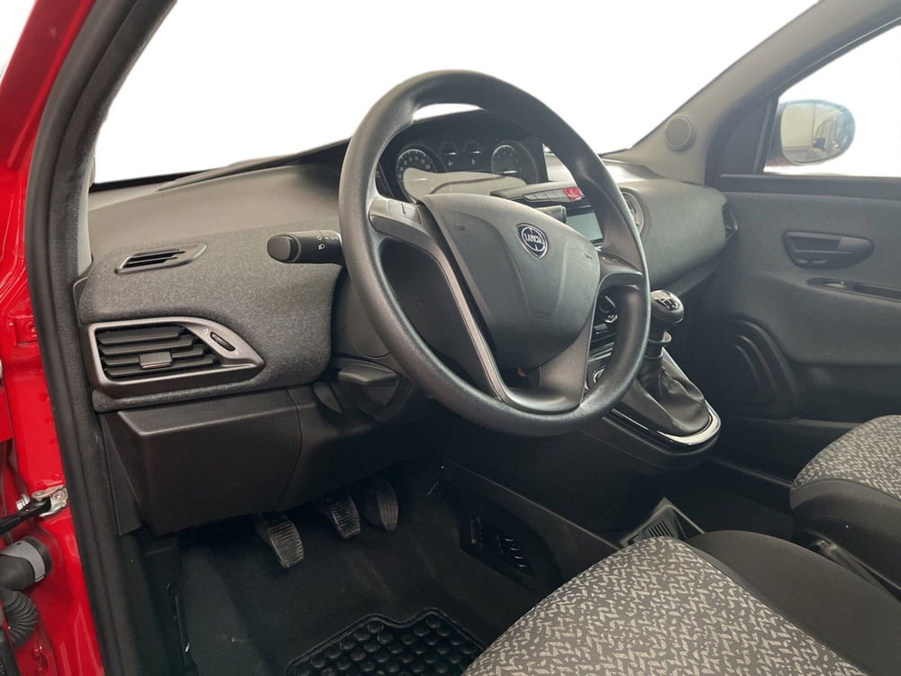 Lancia Ypsilon usata a Torino (12)