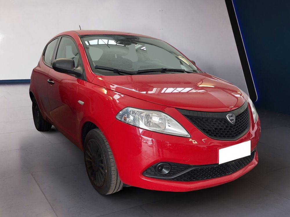 Lancia Ypsilon usata a Torino (2)