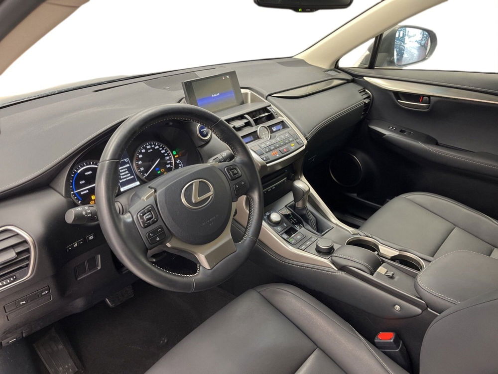 Lexus NX usata a Torino (12)