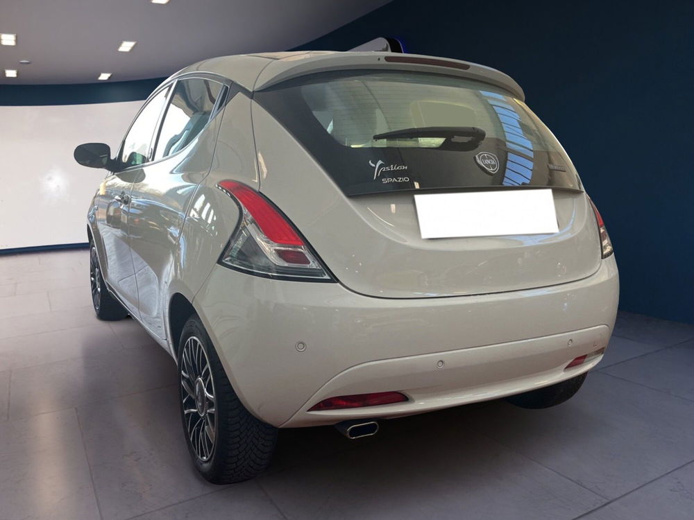 Lancia Ypsilon usata a Torino (4)