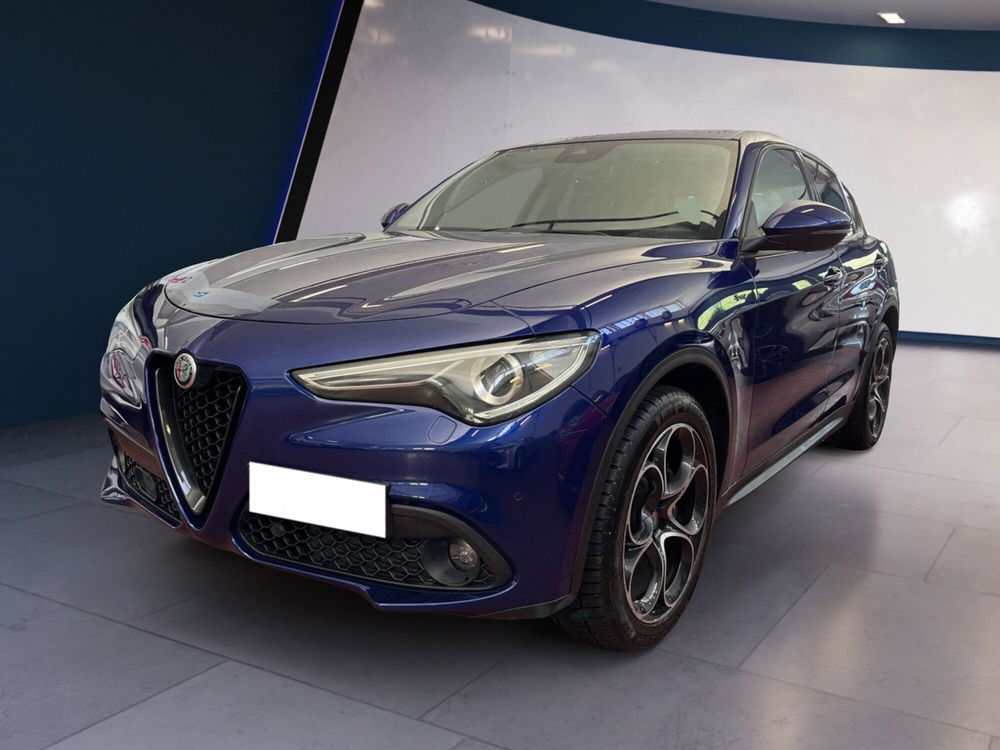 Alfa Romeo Stelvio usata a Torino (3)