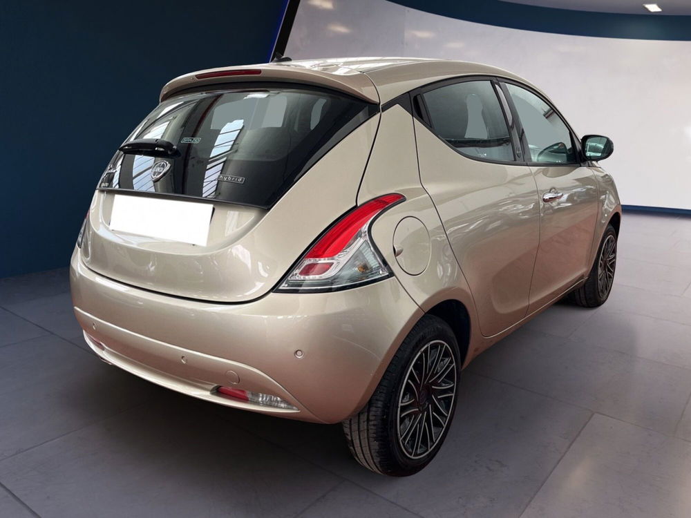 Lancia Ypsilon usata a Torino (6)