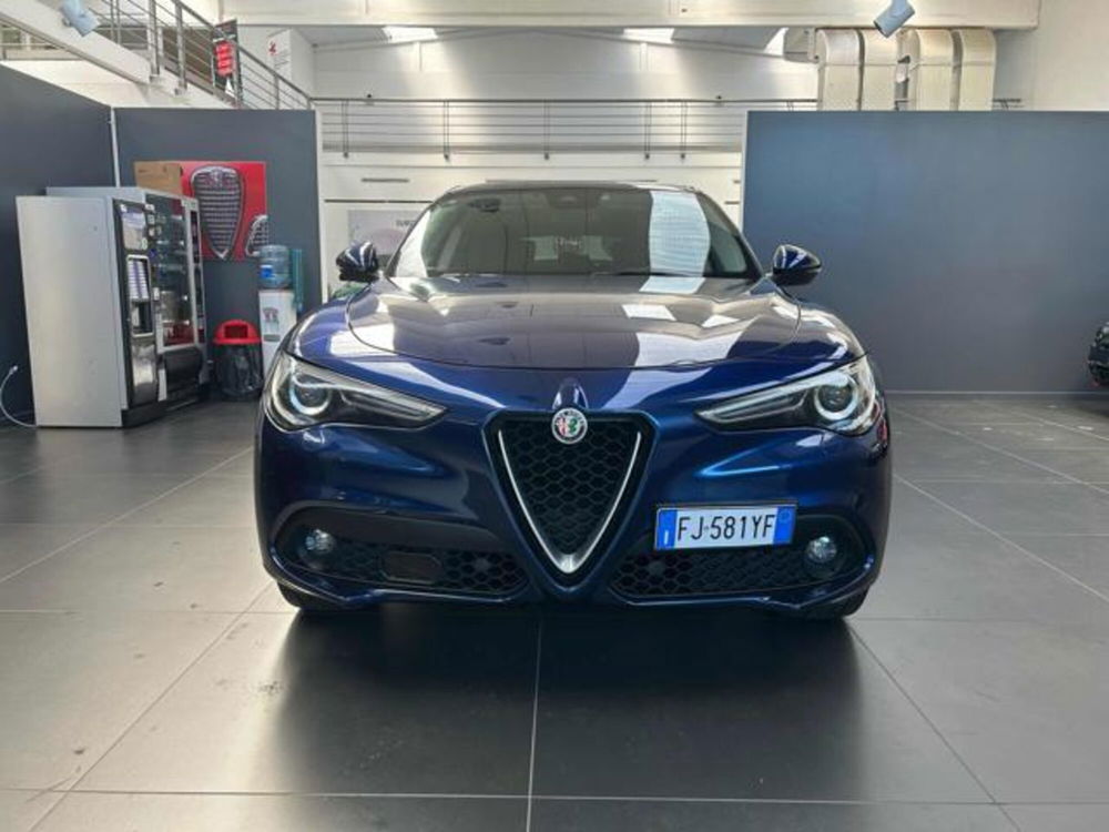 Alfa Romeo Stelvio usata a Vercelli (2)