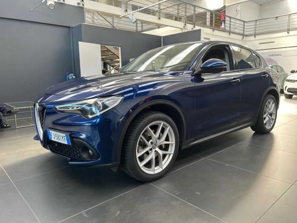 Alfa Romeo Stelvio usata a Vercelli (3)