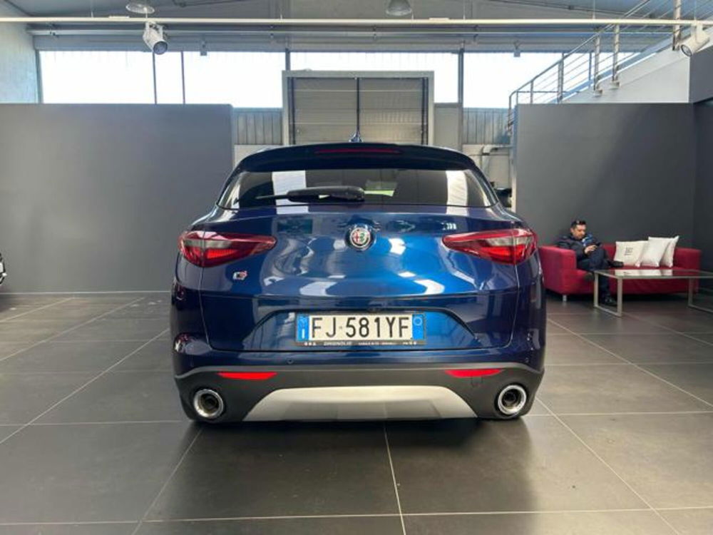 Alfa Romeo Stelvio usata a Vercelli (7)