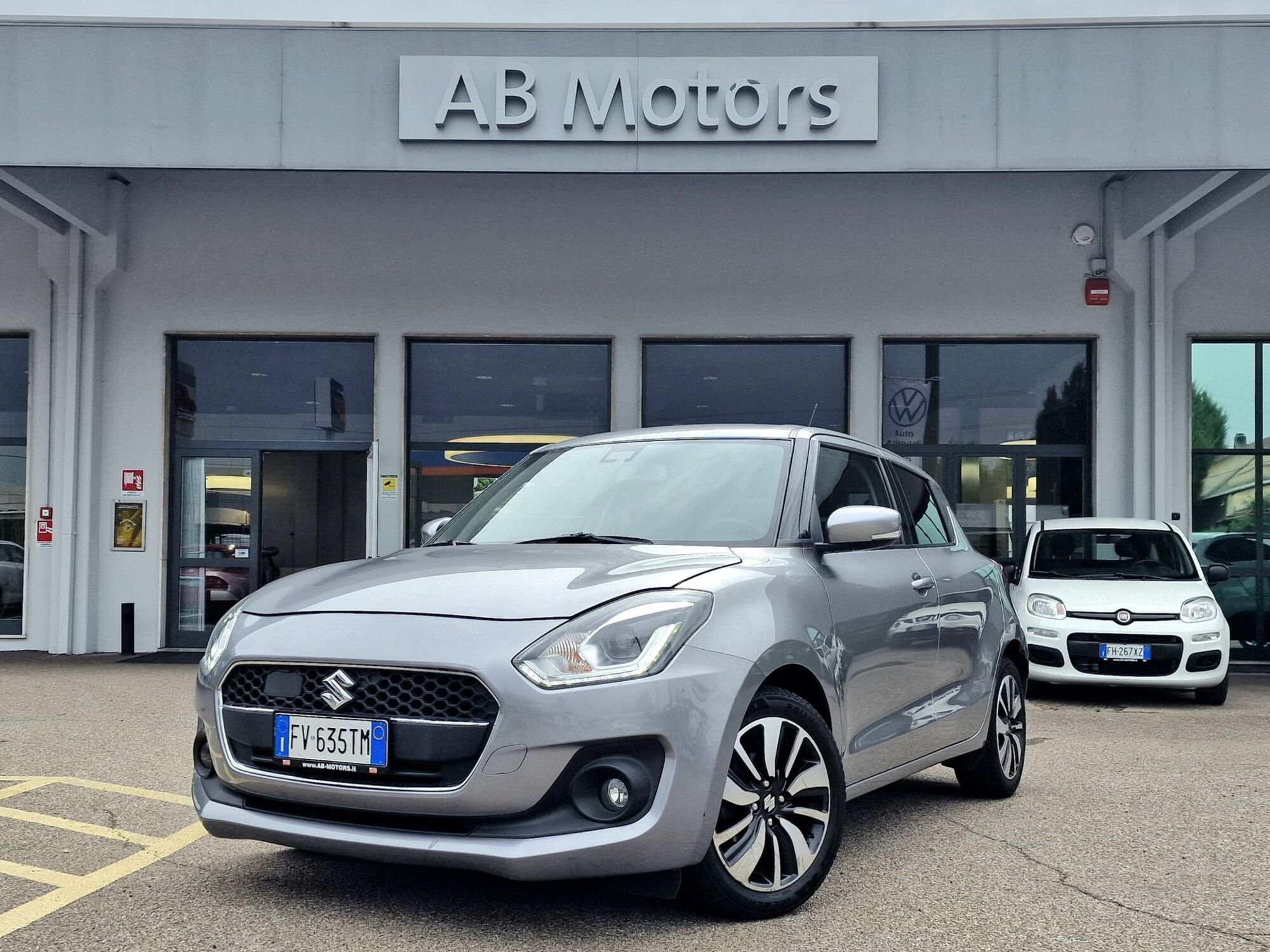 Suzuki Swift 1.2 Hybrid Top  del 2019 usata a Gallarate