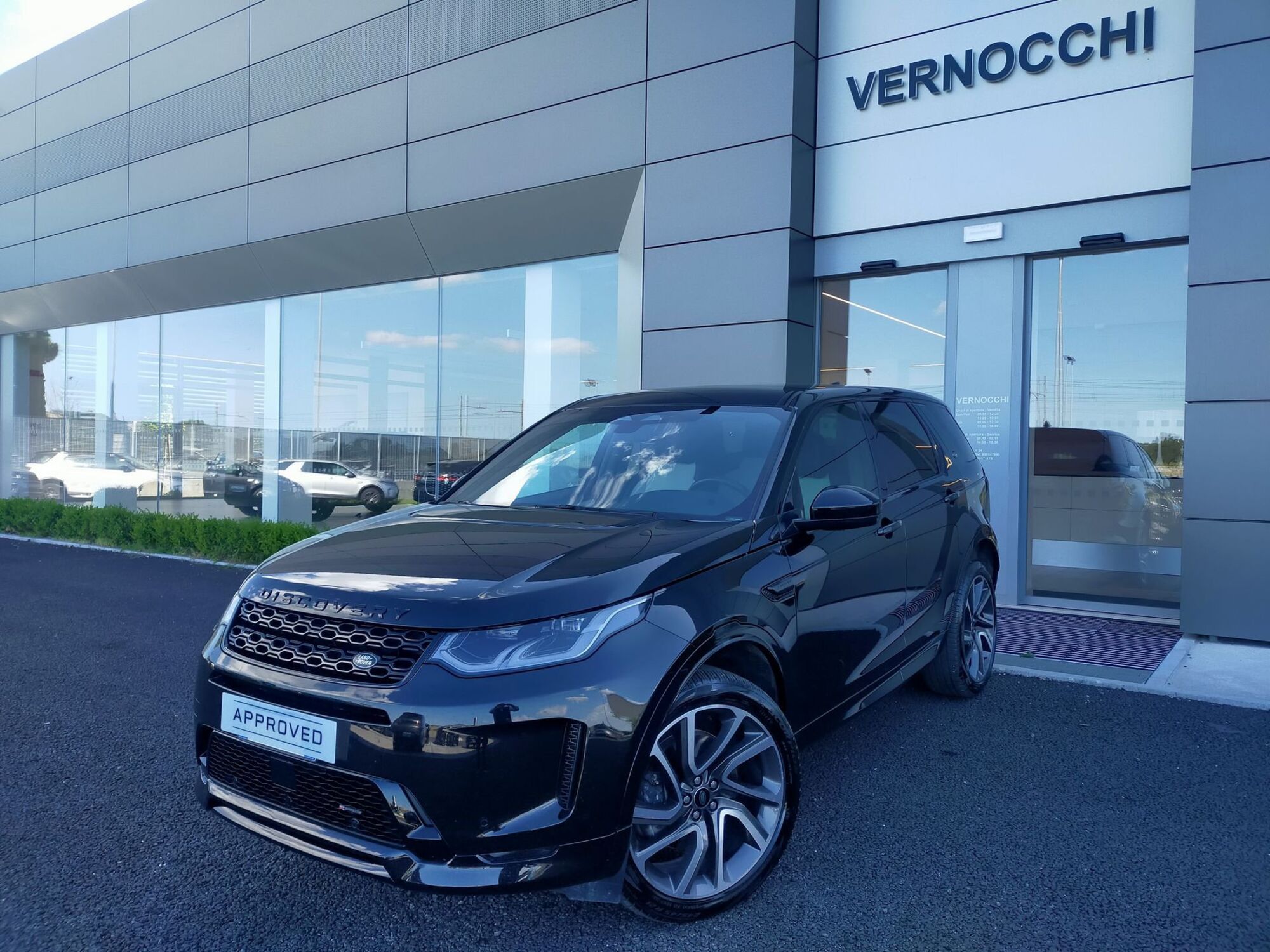 Land Rover Discovery Sport 2.0 TD4 204 CV AWD Auto R-Dynamic HSE  del 2022 usata a Pesaro