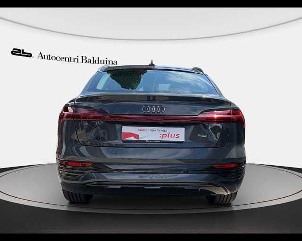 Audi Q8 Sportback nuova a Roma (5)