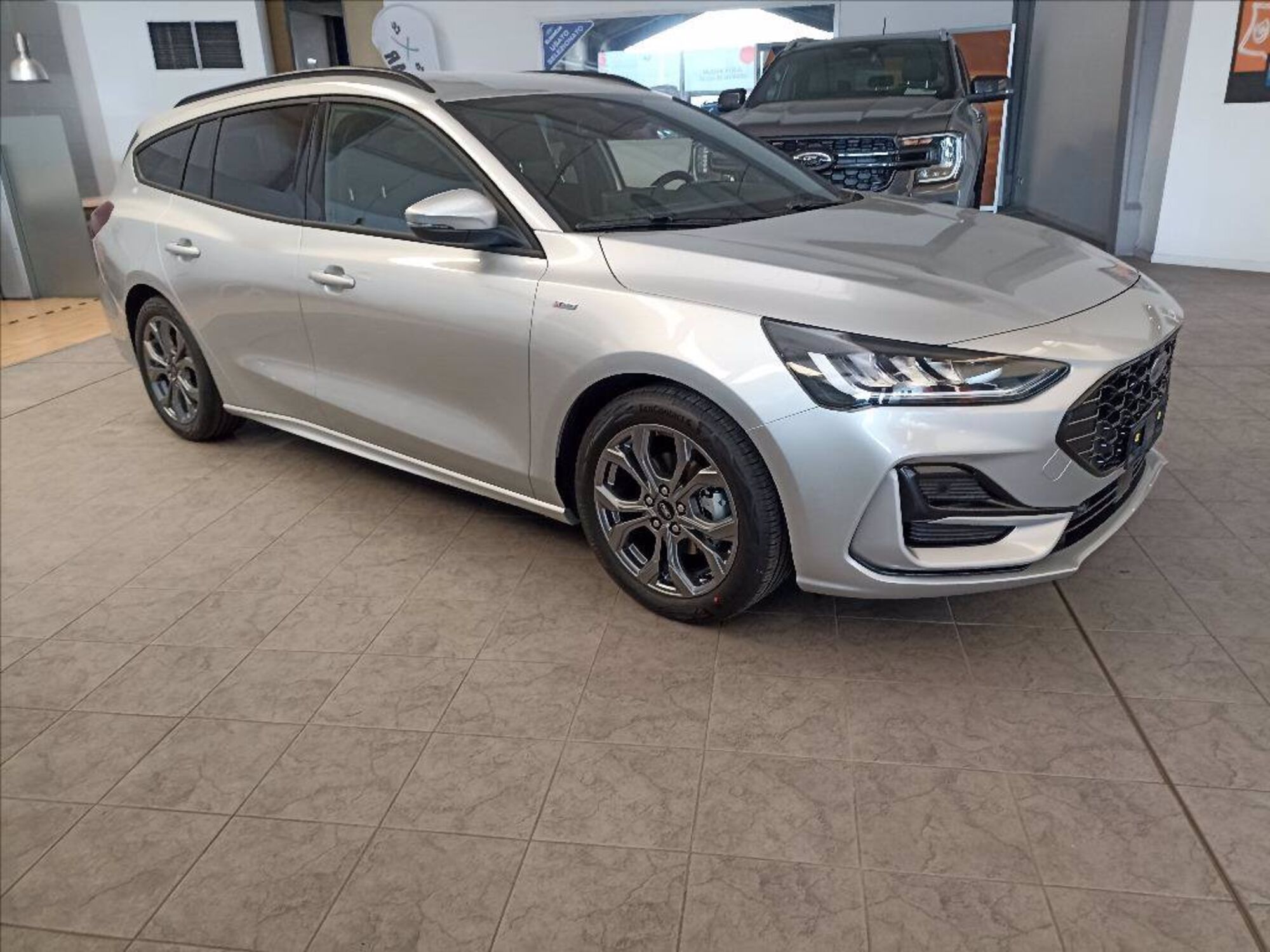 Ford Focus Station Wagon SW 1.0t ecoboost h ST-Line 125cv nuova a Trezzano sul Naviglio