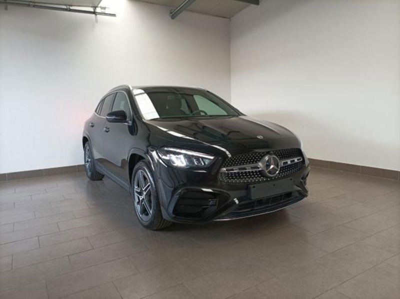 Mercedes-Benz GLA SUV 180 d AMG Line Advanced Plus auto nuova a Magenta