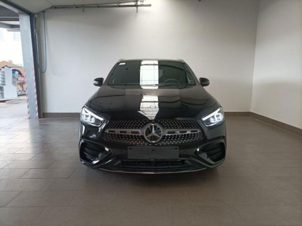 Mercedes-Benz GLA SUV nuova a Milano (5)