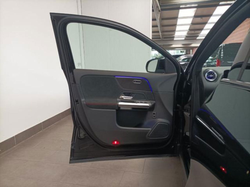 Mercedes-Benz GLA SUV usata a Milano (18)