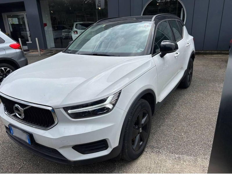 Volvo XC40 D3 AWD Momentum  del 2019 usata a Torino