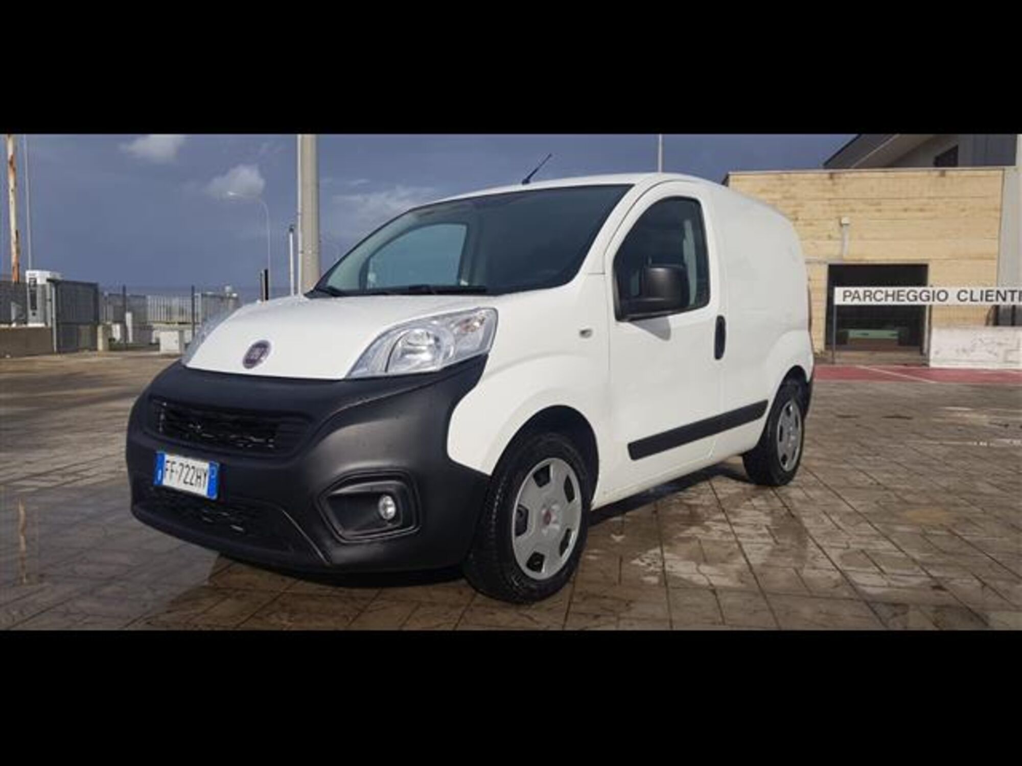 Fiat Fiorino 1.3 MJT 75CV Furgone SX E5+  del 2016 usata a Brindisi